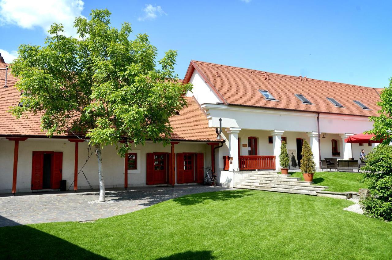 Servita Udvarhaz Eger Zewnętrze zdjęcie