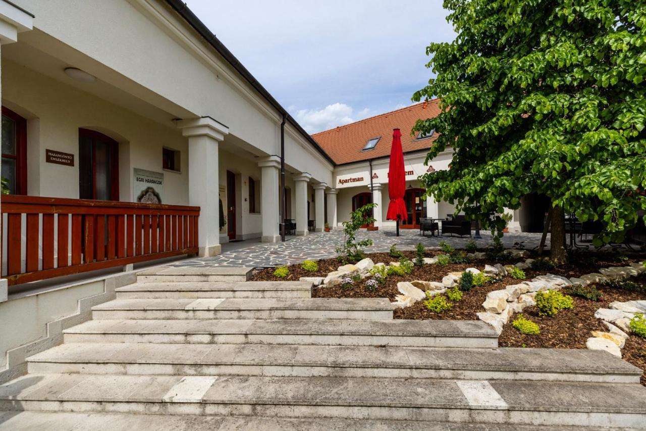 Servita Udvarhaz Eger Zewnętrze zdjęcie